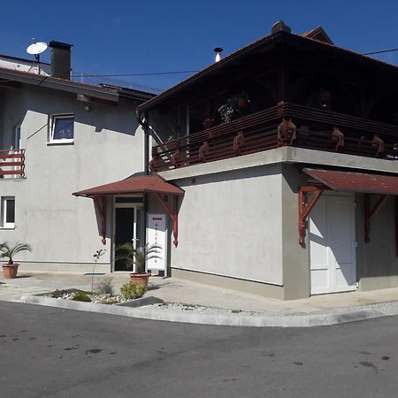Guesthouse Kod Mosta Karlovac Exterior foto