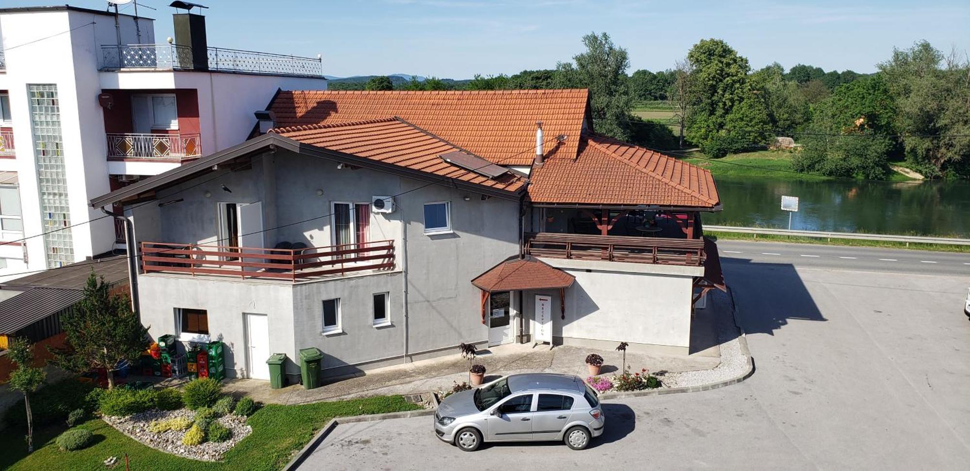 Guesthouse Kod Mosta Karlovac Exterior foto